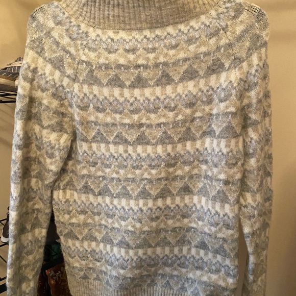 Sweater - Picture 3 of 3
